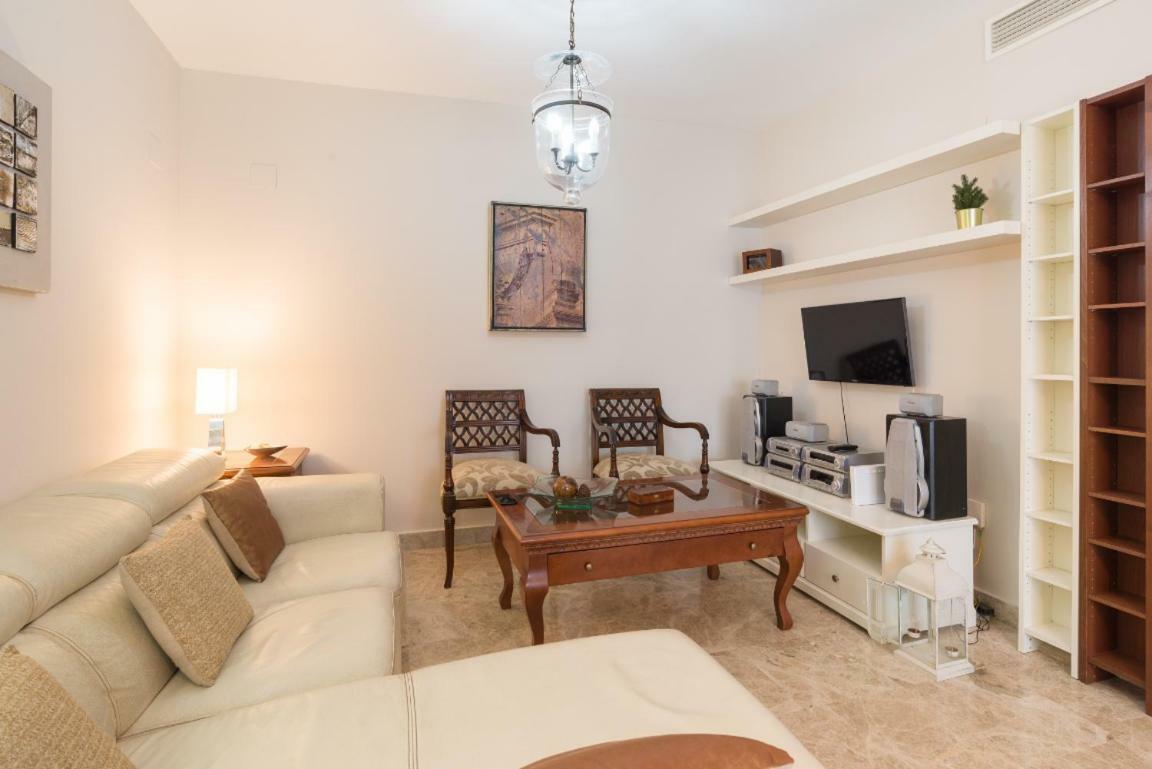 Keywise Perfect Location Next To Maria Zambrano Station, Central , Beach ,Pool And Free Parking Málaga Esterno foto